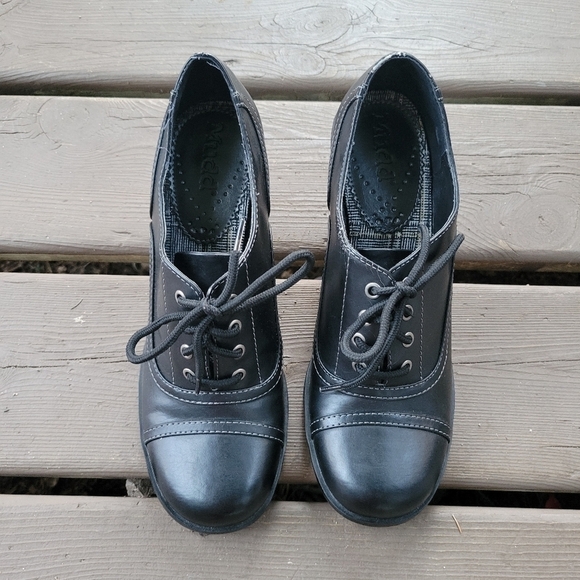 Vintage 90s y2k Mudd Floppy Black Vegan Faux Leather Heeled Cap Toe Oxfords 9.5 - Picture 4 of 8